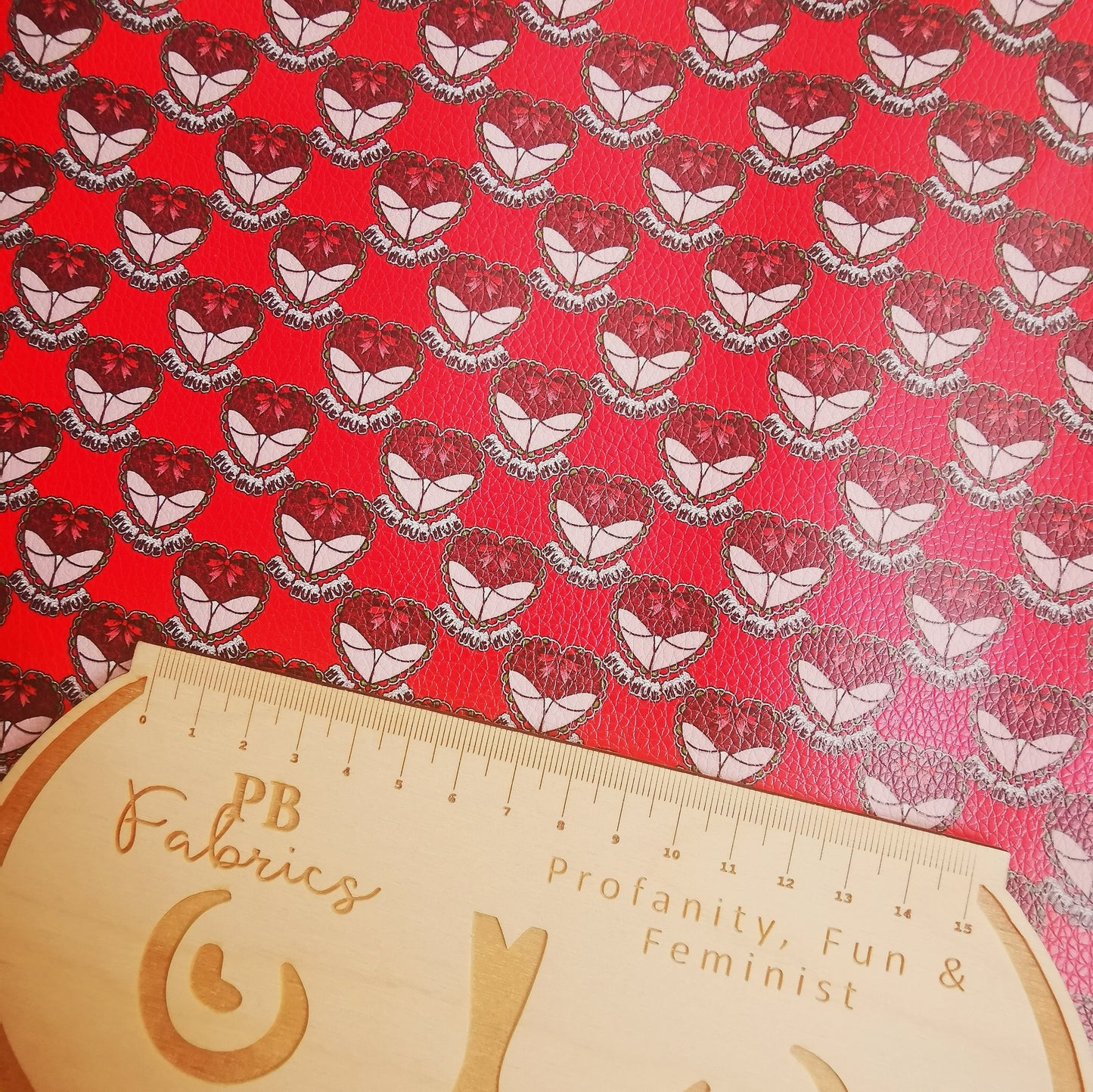 Hoe Hoe Hoe Leatherette