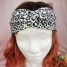 Load image into Gallery viewer, Leopard Print Headwrap
